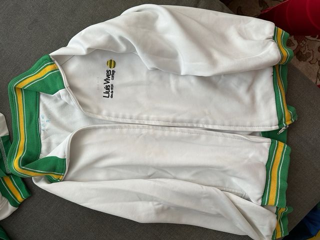 Uniforme Colegio Luis Vives Palma (ultimas piezas)