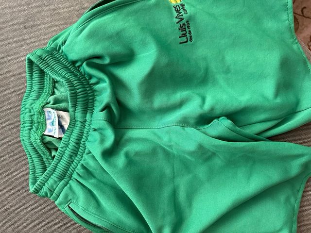 Uniforme Colegio Luis Vives Palma (ultimas piezas)