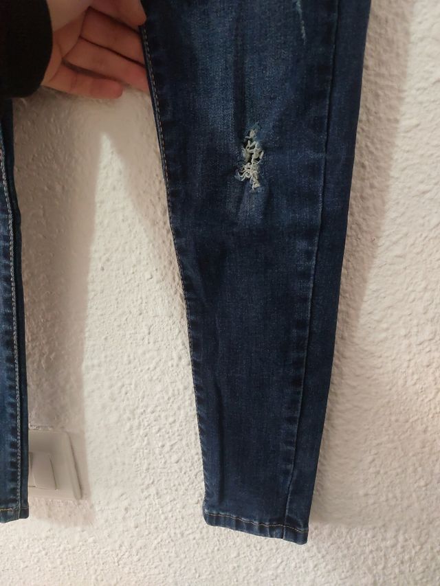 Pantalón tejano S/36