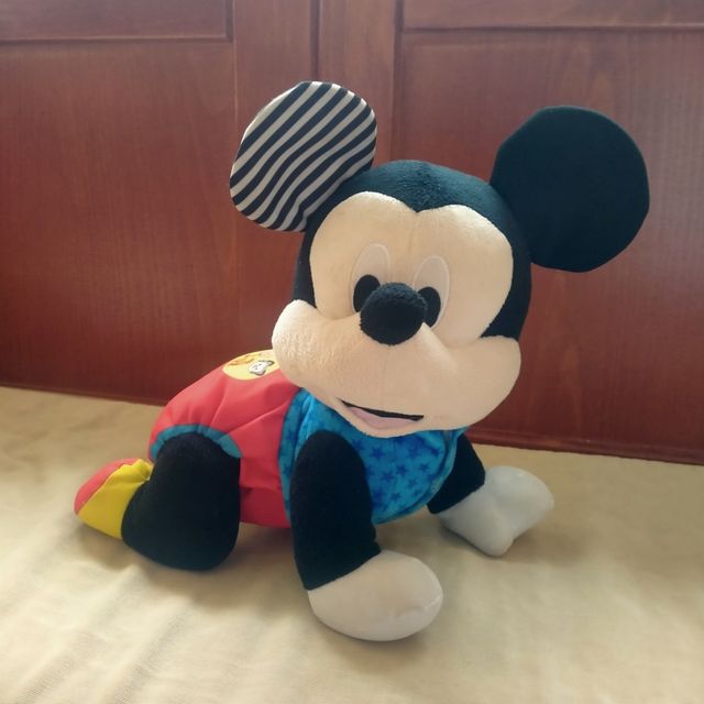 Peluche Mickey gateador