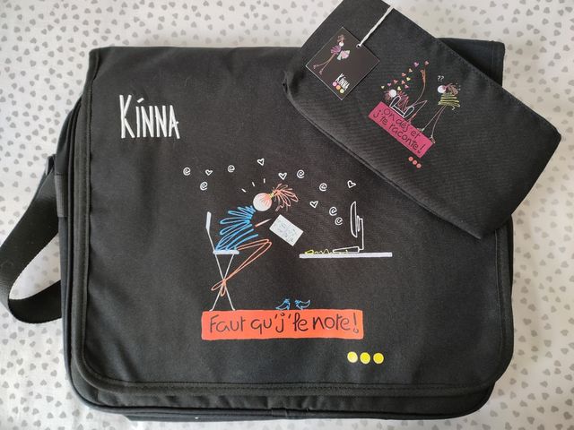 Bolsa ordenador y cartuchera.