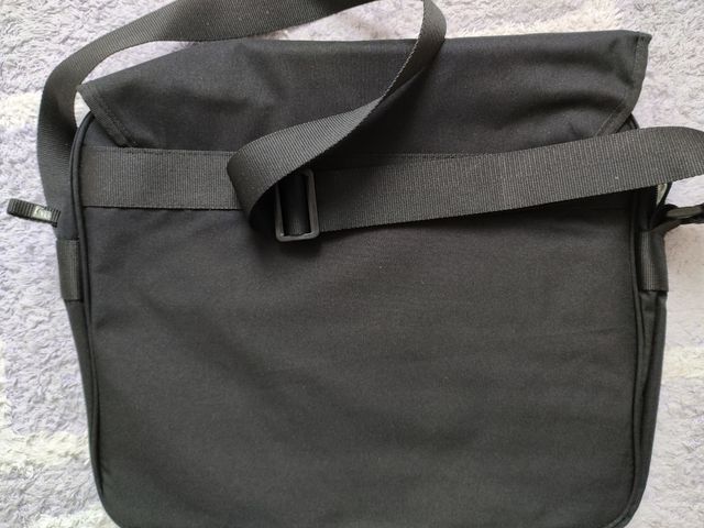 Bolsa ordenador y cartuchera.