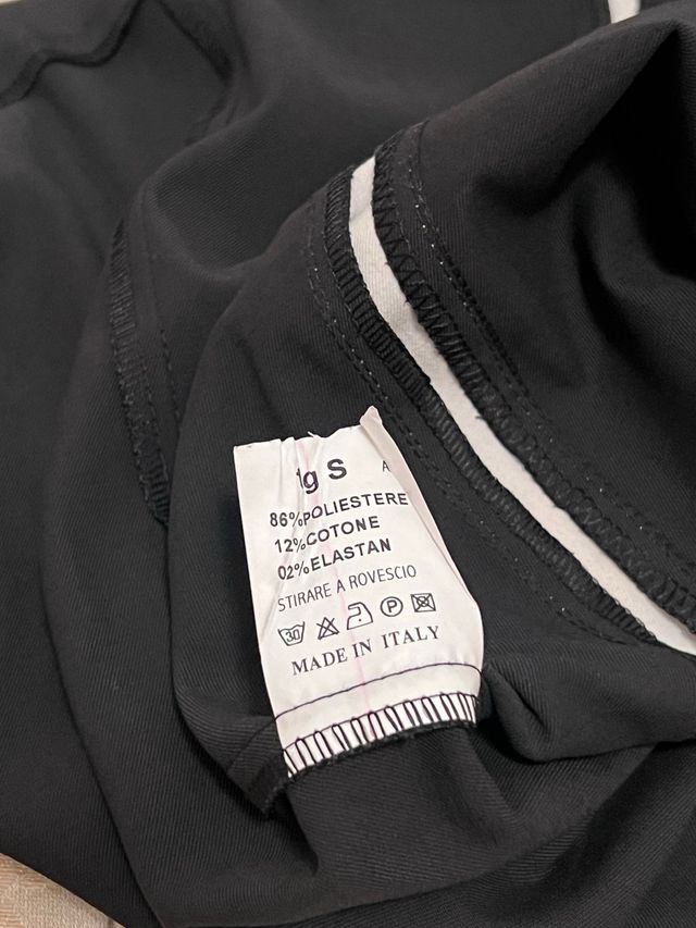 Vestiro nero e bianco