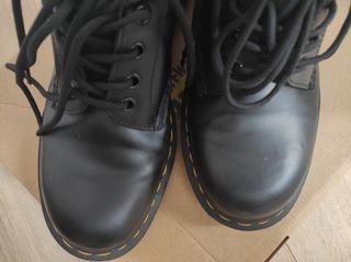 Botas originales Doctor Martens negras T 42. 