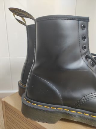 Botas originales Doctor Martens negras T 42. 