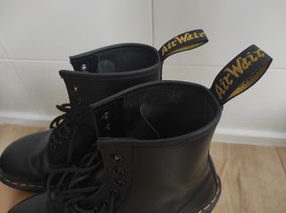Botas originales Doctor Martens negras T 42. 