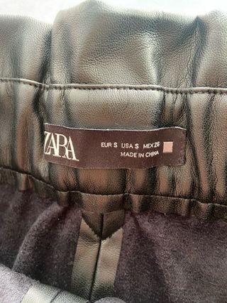 Falda cuero polipiel zara