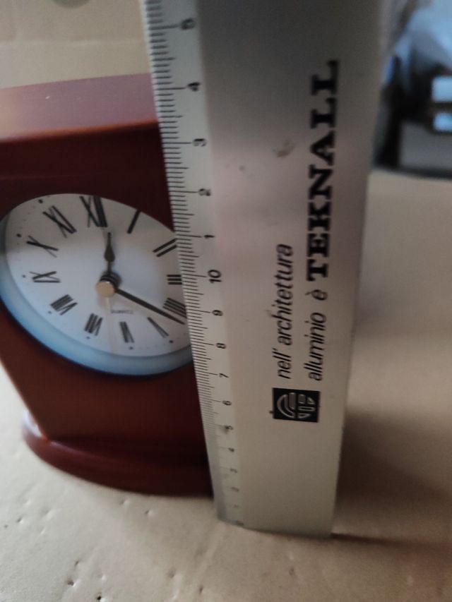 Orologio sveglia da tavolo