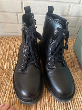 botines negros piel con cordones 
