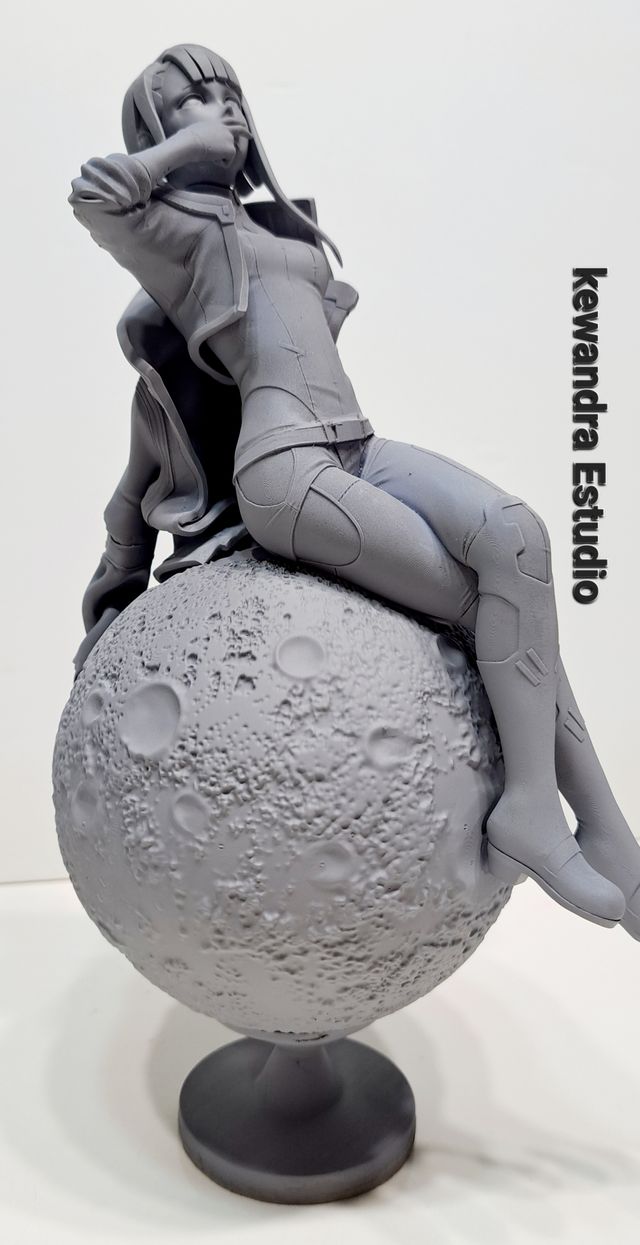 Figura Lucy ciberpunk