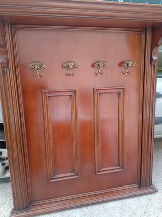 Appendiabiti in legno