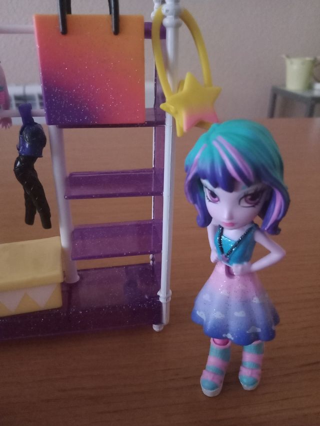 Muñeca Off the Hook.Estudio de moda