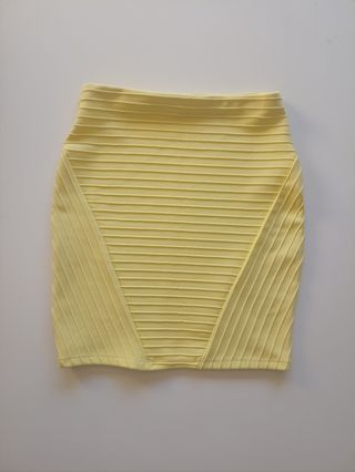 MiniFalda amarilla