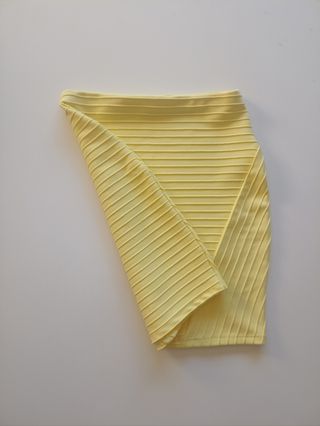 MiniFalda amarilla