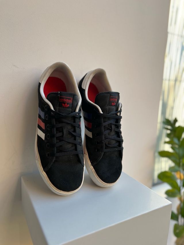 Zapatillas Adidas. Buen estado