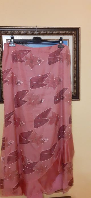 Conjunto de falda ,top y camisa de fiest