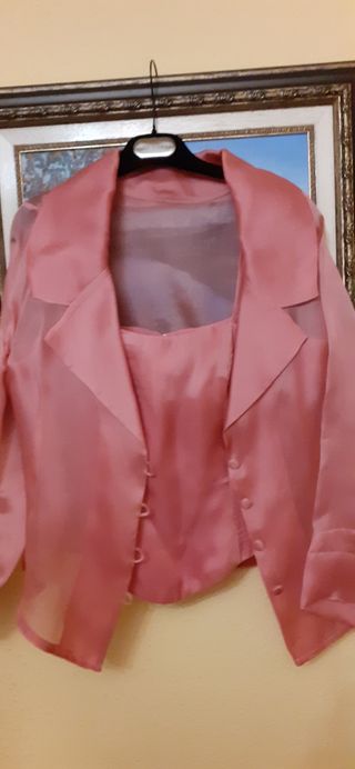 Conjunto de falda ,top y camisa de fiest