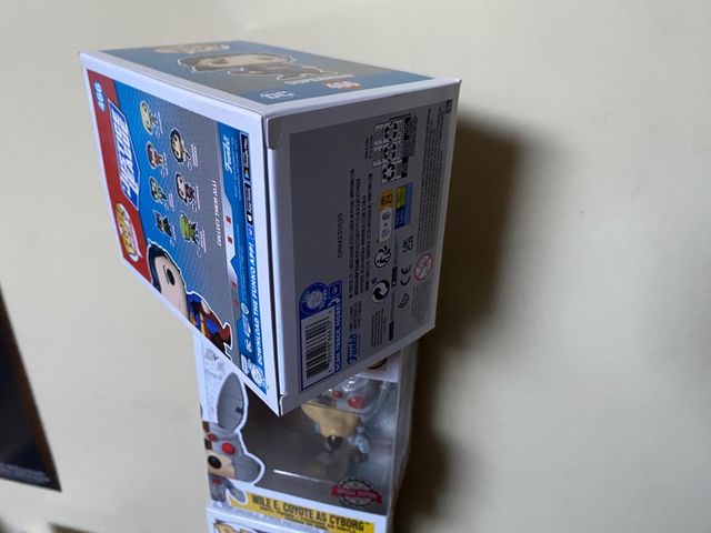 funko pop superman 466 dc