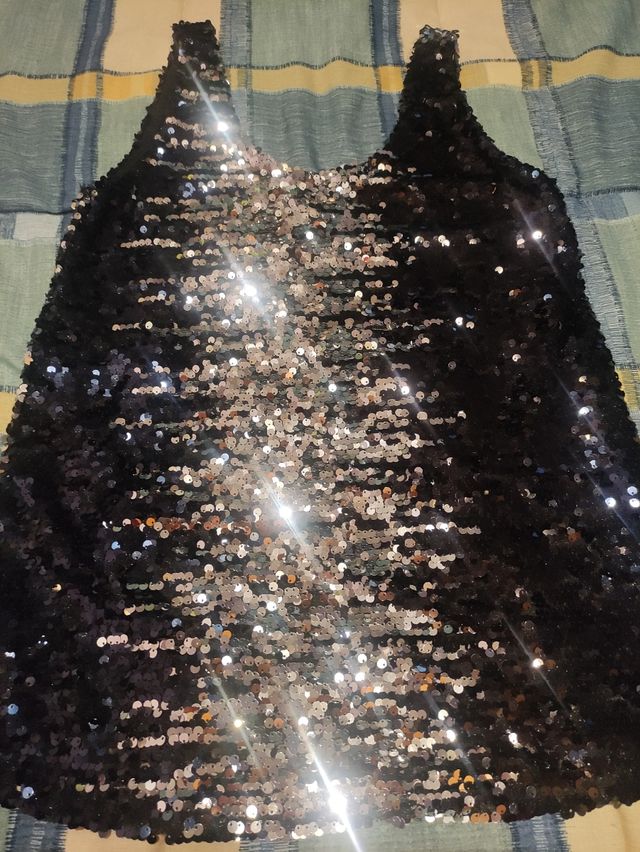 Top lentejuelas nuevo.