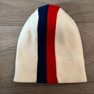 Cappello invernale mai indossato