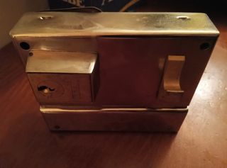 Cerradura antigua sin estrenar Azbe 56 A