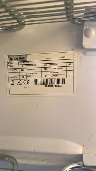 VITRINA VERTICAL CONGELACION LA BARI UDD-370-DTK