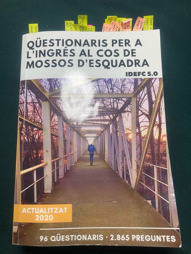 Libro 96 Questionaris mossos de esquadra