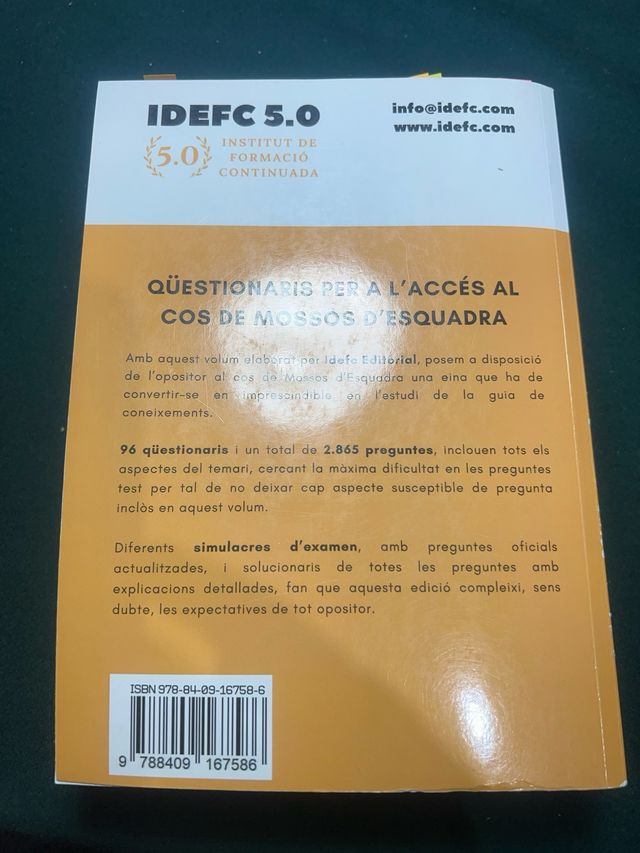 Libro 96 Questionaris mossos de esquadra