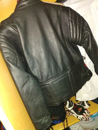 Chaqueta moto sin estrenar miline piel
