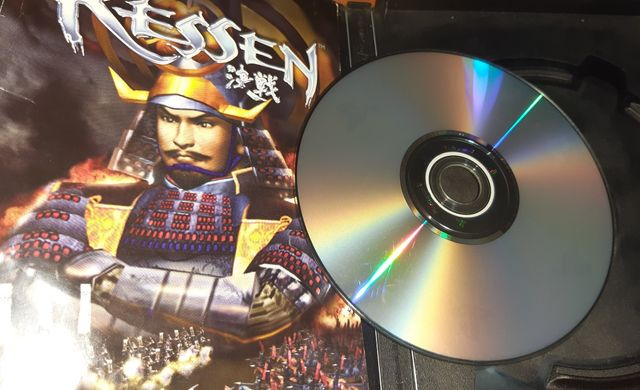 Disco y manual Kessen para PS2