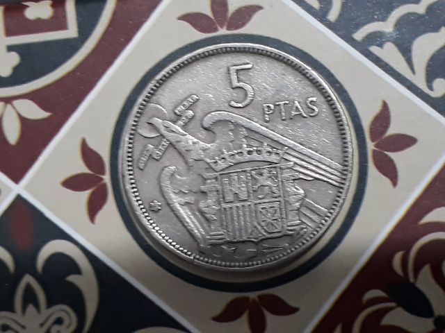 5 Pesetas 1957 estrella 57 MONEDA del CAUDILLO