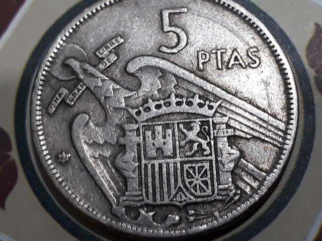5 Pesetas 1957 estrella 57 MONEDA del CAUDILLO