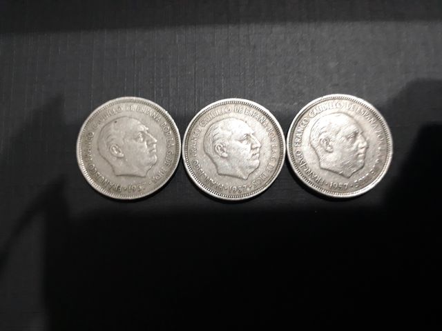 5 Pesetas 1957 estrella 57 MONEDA del CAUDILLO