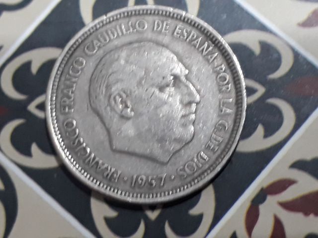 5 Pesetas 1957 estrella 57 MONEDA del CAUDILLO