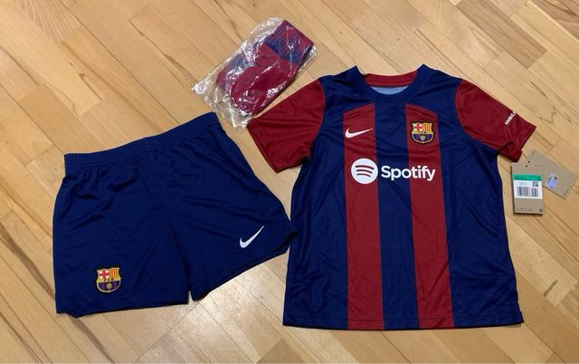 conjunt Barça oficial R.Araujo