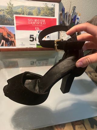 Sandalias tacon negro