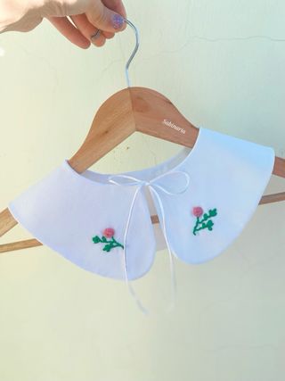 Collar Peter Pan desmontable bordado a mano