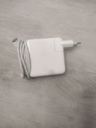 Cargador original 60w de MacBook