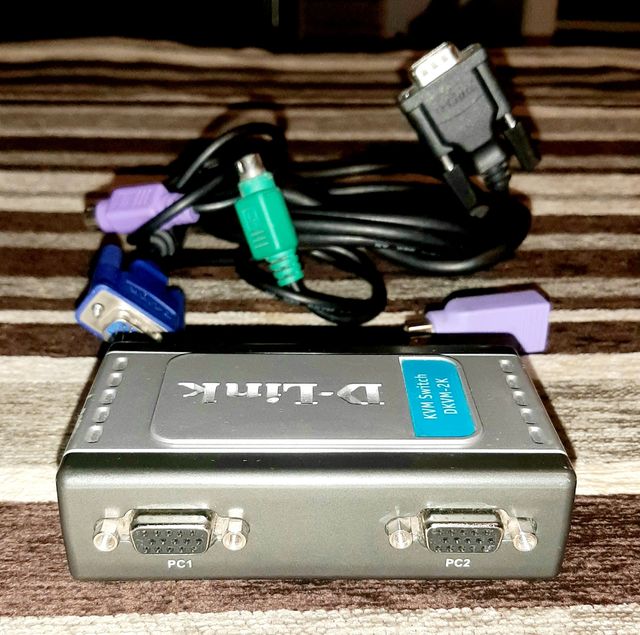 Comutador de teclado, vídeo e rato DKVM-2K de 2 portas