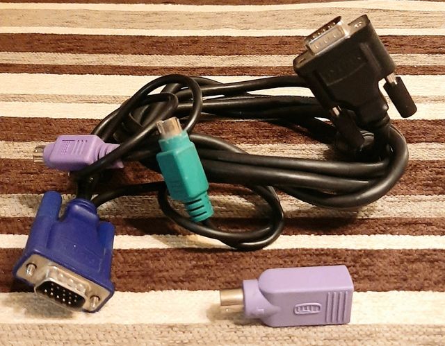 Comutador de teclado, vídeo e rato DKVM-2K de 2 portas