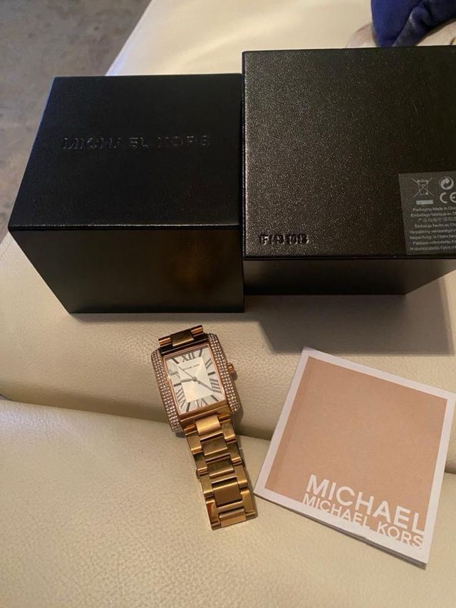 Michael Kors. Color Oro Rosa. Acero Inoxidable.