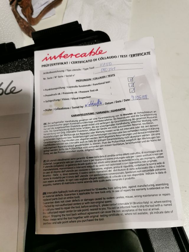 Pressatrie per cavi elettrici