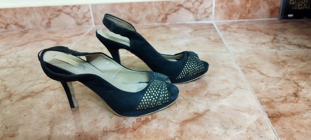 Sandalia tacón, talla 36. Silvia kelvin.