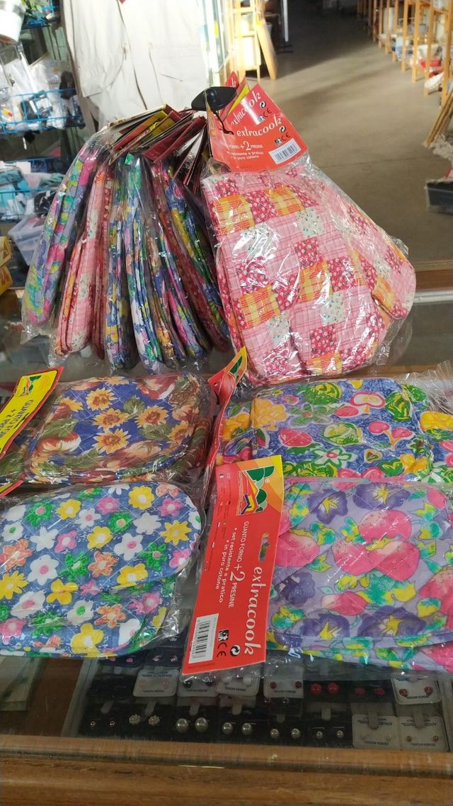 Blister con Coppia presine e guanto forno