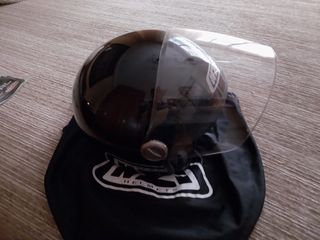 Casco jet xs nuevo.