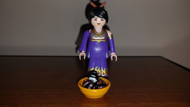 Vendedora oriental especial playmobil