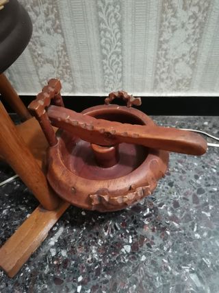 Schiaccianoci in legno vintage 
