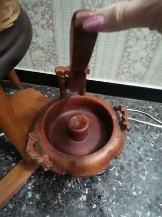 Schiaccianoci in legno vintage 