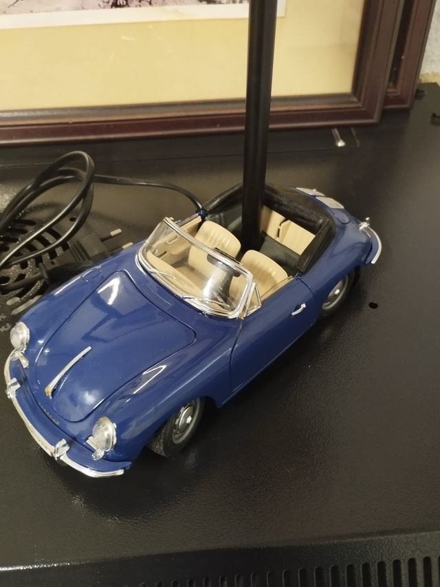 LAMPARA SOBREMESA MOTIVO PORCHE