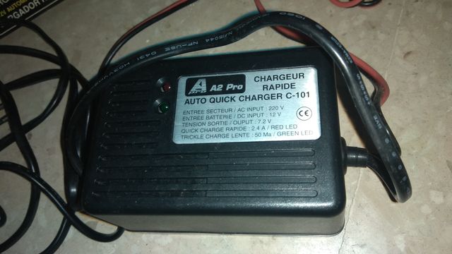 CARGADOR PEQUEÑO BATERIAS DE AUTOMODELISMO